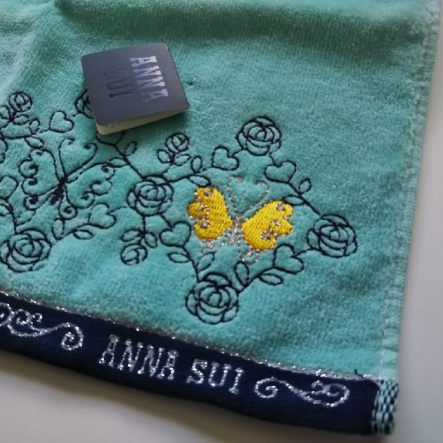 ANNA SUI(アナスイ)の【未使用】ANNA SUI タオルハンカチ  レディースのファッション小物(ハンカチ)の商品写真
