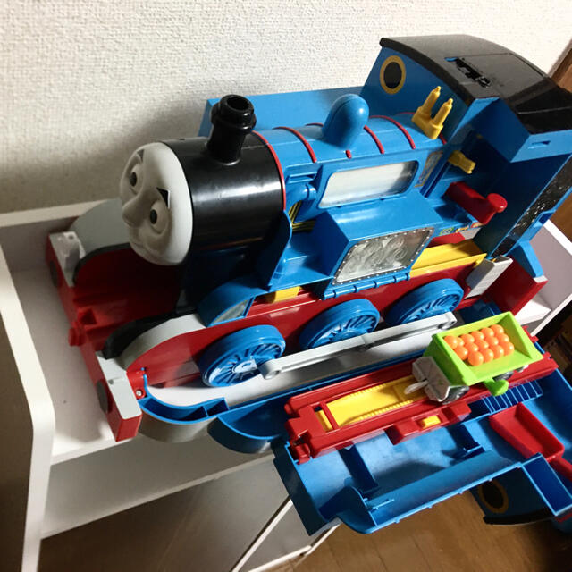 プラレール　あそべるエンジン！ビッグトーマス 8