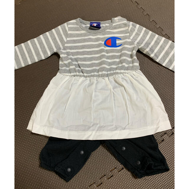 Champion(チャンピオン)の【最終値下げ】女の子　70サイズ　ワンピース キッズ/ベビー/マタニティのベビー服(~85cm)(ワンピース)の商品写真