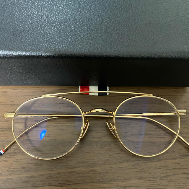 THOM BROWNE - Thom Browne tb101 gold G-DRAGON着用の通販 by THOM BROWNE - Thom Browne tb101 gold G-DRAGON着用の通販 by