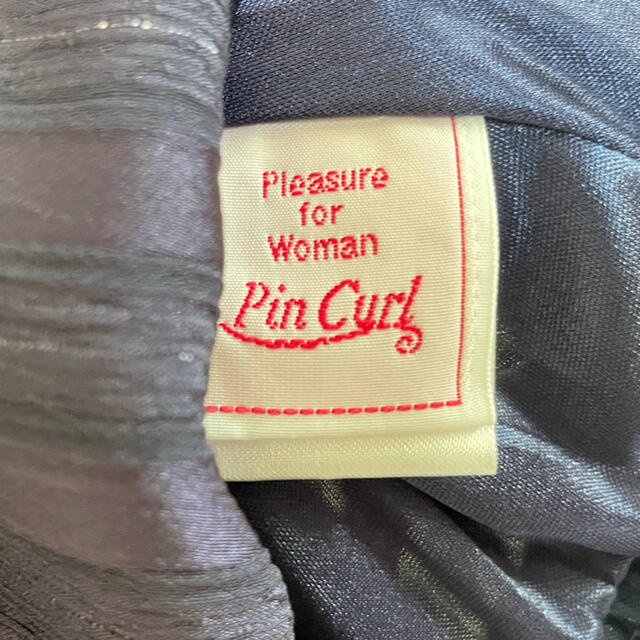 Pin Curl(ピンカール)のPin Curl ワンピース レディースのワンピース(ひざ丈ワンピース)の商品写真