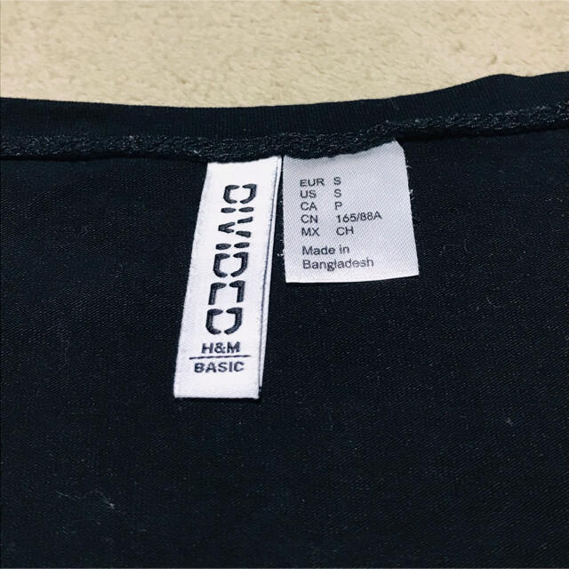 H&M(エイチアンドエム)の☆H＆M 【黒】Tシャツ【S】☆ レディースのトップス(Tシャツ(半袖/袖なし))の商品写真