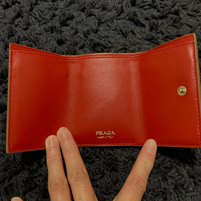 PRADA(プラダ)のプラダ三つ折り財布 レディースのファッション小物(財布)の商品写真