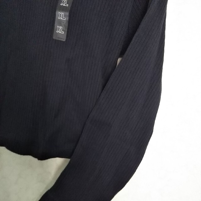 UNIQLO(ユニクロ)の新品未使用 UNIQLOレディースロンT  レディースのトップス(Tシャツ(長袖/七分))の商品写真