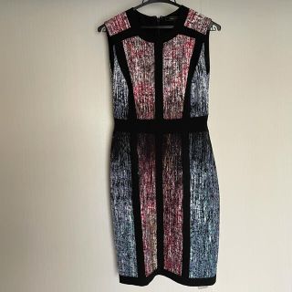 ビーシービージーマックスアズリア(BCBGMAXAZRIA)のBCBG ワンピ(ひざ丈ワンピース)