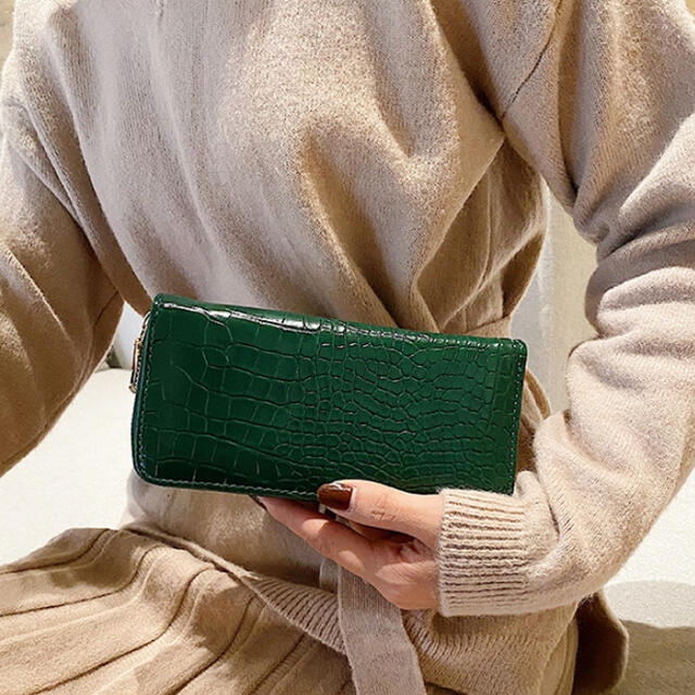 人気⭐️クロコダイル調型押し長財布・緑 ウォレット メンズ 新品 安い