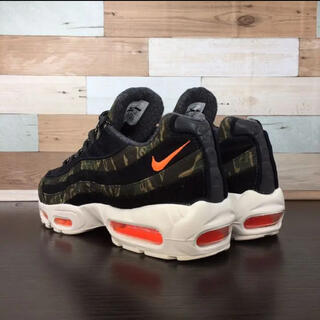 NIKE - NIKE AIR MAX 95 × CARHARTT WIP 27 cmの通販 by USED☆SNKRS ...