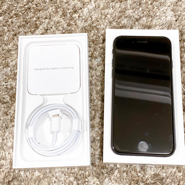 iPhone SE 第2世代 (SE2) ブラック 64 GB Softbank