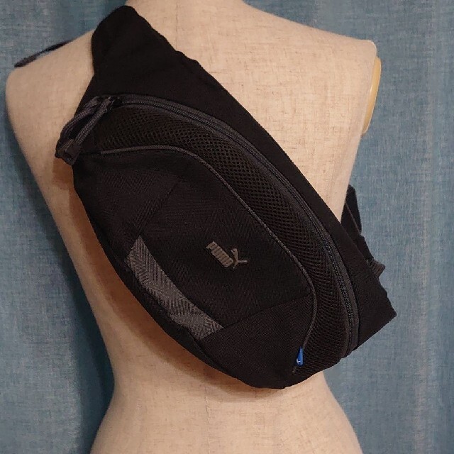 PUMA(プーマ)のPUMAウェストポーチ メンズのバッグ(ウエストポーチ)の商品写真