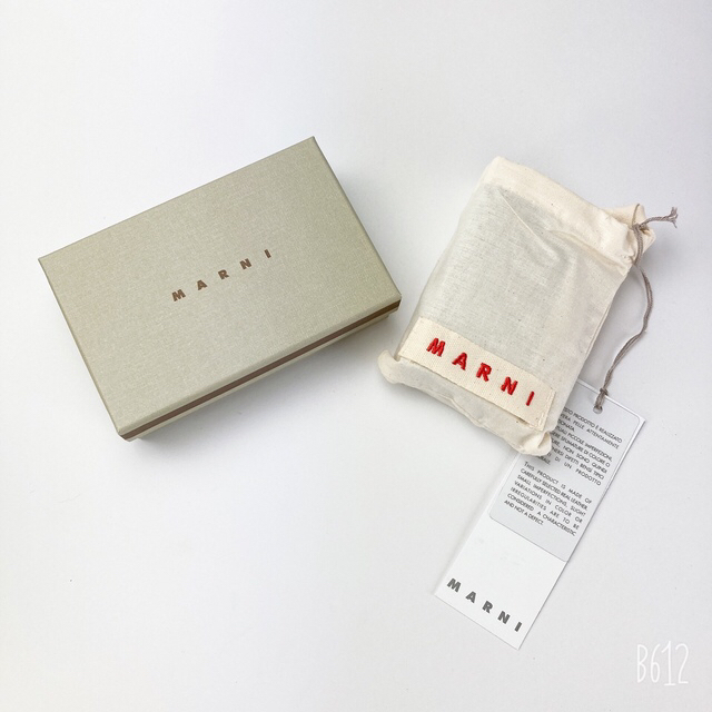 Marni - 新品未使用正規品 MARNI マルニ☆トランク三つ折り財布の通販