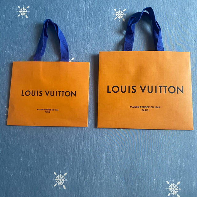 LOUIS VUITTON(ルイヴィトン)のルイヴィトン ショップ袋 紙袋❣️おリボン！ レディースのバッグ(ショップ袋)の商品写真