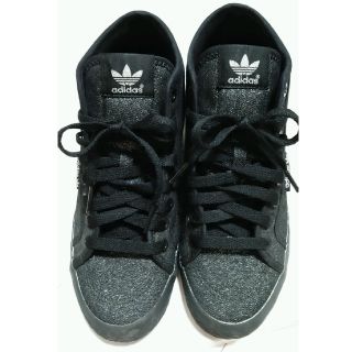 アディダス(adidas)のアディダス　スニーカー(スニーカー)