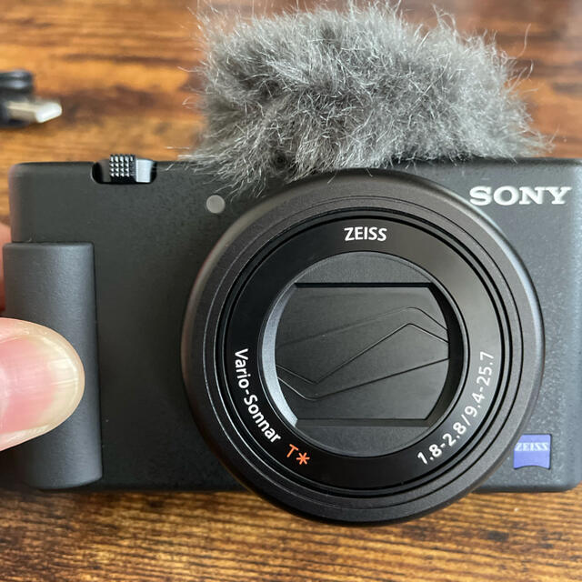 〖極美品〗SONY VLOGCAM ZV-1 バッテリーチャージャー付き