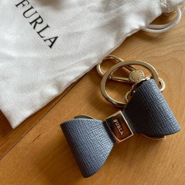 最終値下げ【新品未使用】フルラ　FURLA  リボンチャーム　リングキーホルダー