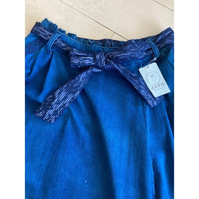 axes femme(アクシーズファム)のデニムブーム♦︎アクシーズファム◆イレギュラーヘイレム 刺繍 デニムスカート レディースのスカート(ロングスカート)の商品写真
