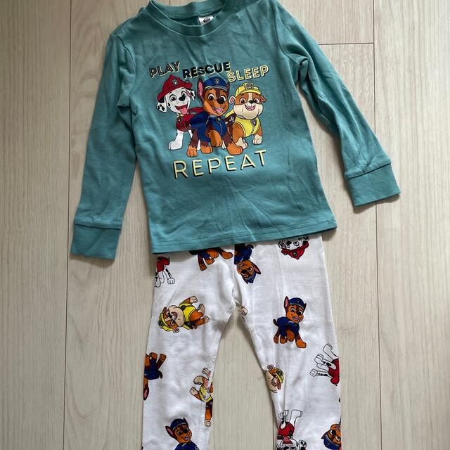 H&M(エイチアンドエム)のパウパトロール　パジャマ キッズ/ベビー/マタニティのキッズ服男の子用(90cm~)(パジャマ)の商品写真