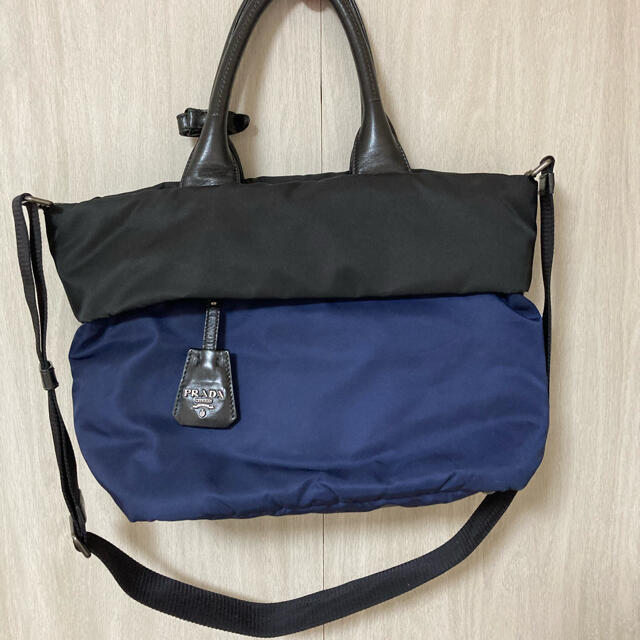 PRADA(プラダ)のナイロン　ショルダー レディースのバッグ(ショルダーバッグ)の商品写真