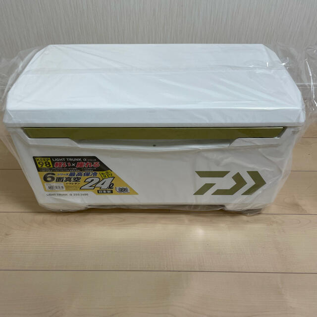 ダイワ ライトトランクα ZSS 2400 クーラーボックス 【期間限定送料