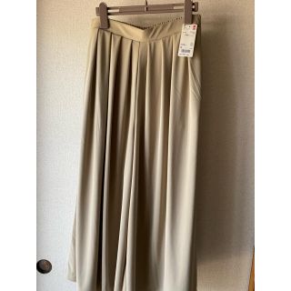 ユニクロ(UNIQLO)の新品　ユニクロクレープジャージースカートパンツ(カジュアルパンツ)