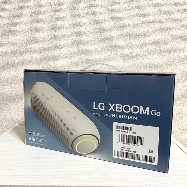 LG Electronics(エルジーエレクトロニクス)の新品未使用 LG XBOOM GO PL7 ポータブルスピーカー ホワイト スマホ/家電/カメラのオーディオ機器(ポータブルプレーヤー)の商品写真