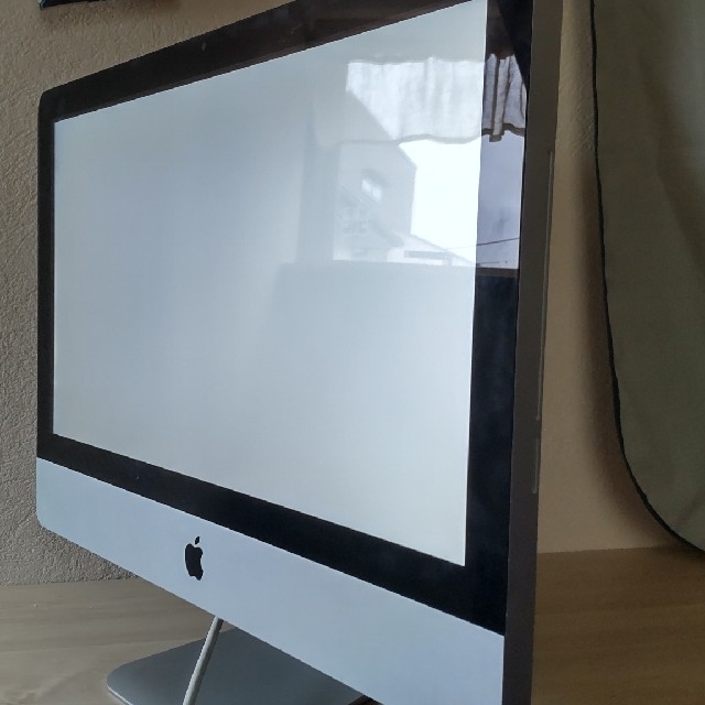 apple iMac 21.5インチ 純正 無体 専用箱 MC309J/A apple iMac 21.5インチ 純正 無体 専用箱 MC309J/A