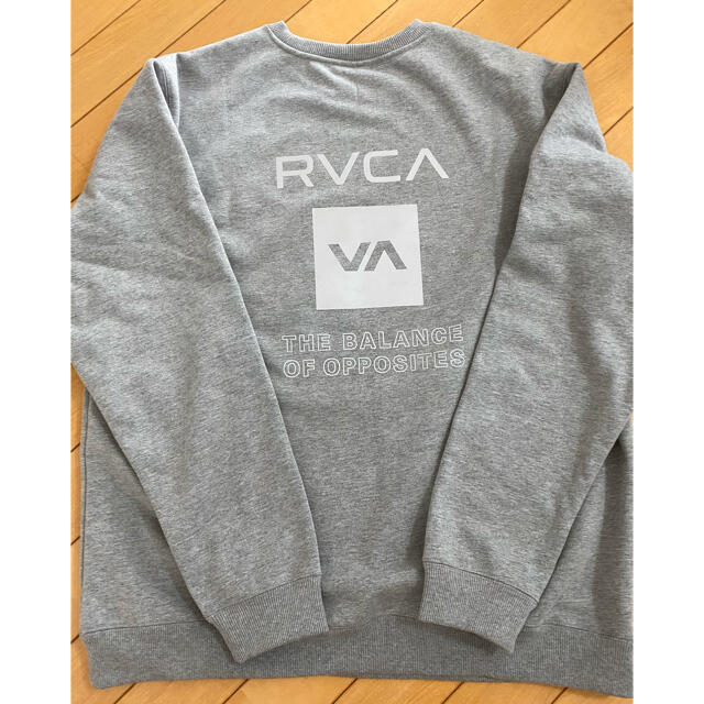 RVCA(ルーカ)の【新品未使用】RVCA スウェットトレーナー　グレー　L メンズのトップス(スウェット)の商品写真