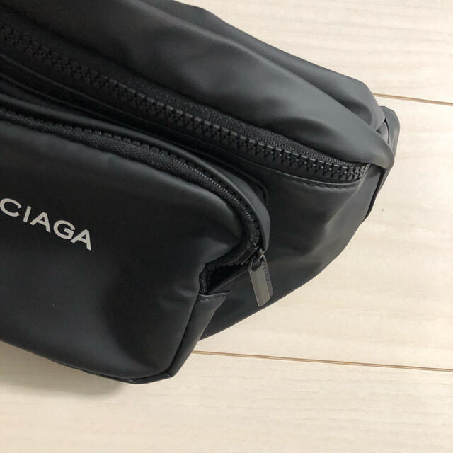 ボディバッグ ウエスポーチ バッグ　ロゴ　ZARA 韓国　bag