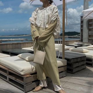 アメリsouffle round blouse