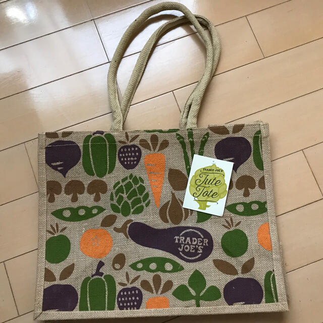 【新品】TRADER JOE’Sの麻バック レディースのバッグ(エコバッグ)の商品写真