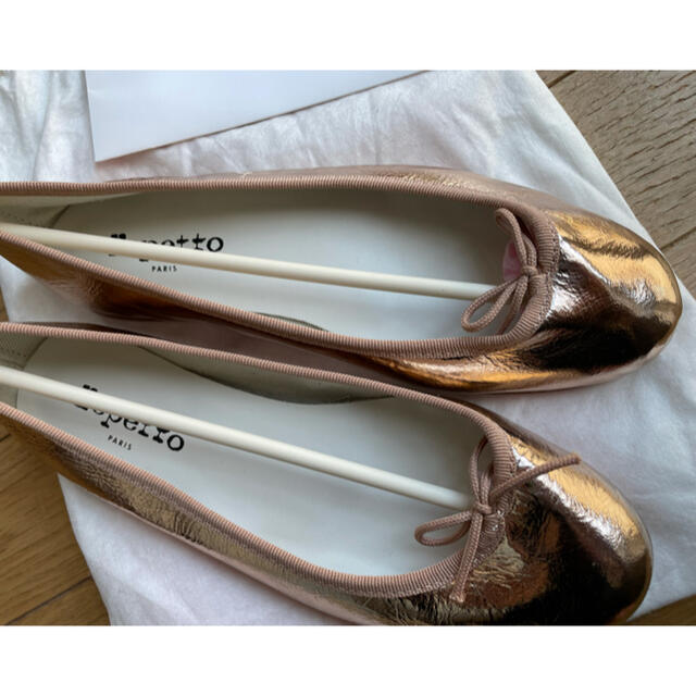 repetto(レペット)の新品未使用　repetto バレーシューズ　ピンクゴールド　37 レディースの靴/シューズ(バレエシューズ)の商品写真