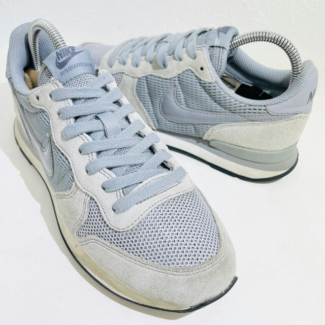 NIKE(ナイキ)のNIKE/ナイキ★ウィメンズ インターナショナリスト★GREY/グレー★23.0 レディースの靴/シューズ(スニーカー)の商品写真