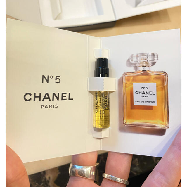 CHANEL(シャネル)のCHANEL シャネル N°5 ヴァポリザター 1.5ml サンプル コスメ/美容の香水(香水(女性用))の商品写真
