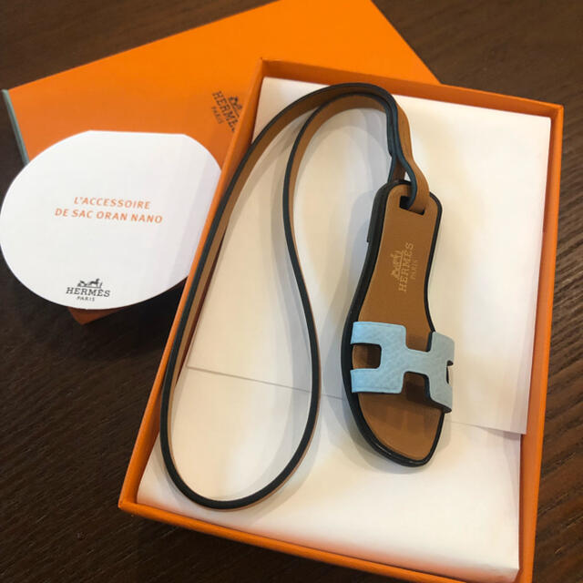 新品未使用 エルメス Hermes オランチャーム ブルーゼフィール | www