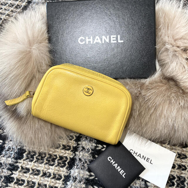 超美品★CHANEL  ココボタン★コスメポーチ　小物入れ★クリームイエローレディース