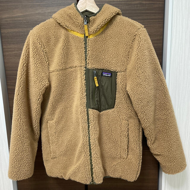 patagonia(パタゴニア)のパタゴニアボーイズリバーシブルレディフレディフーディー レディースのジャケット/アウター(ブルゾン)の商品写真