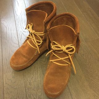 ミネトンカ(Minnetonka)のるるらさん専用　ミネトンカ フリンジショートブーツ(ブーツ)