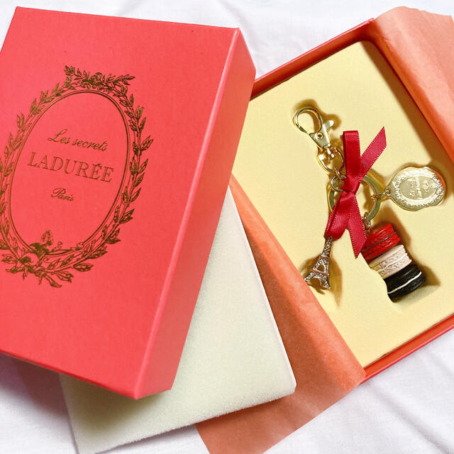 LADUREE(ラデュレ)のラディュレキーホルダー（未使用） レディースのファッション小物(キーホルダー)の商品写真