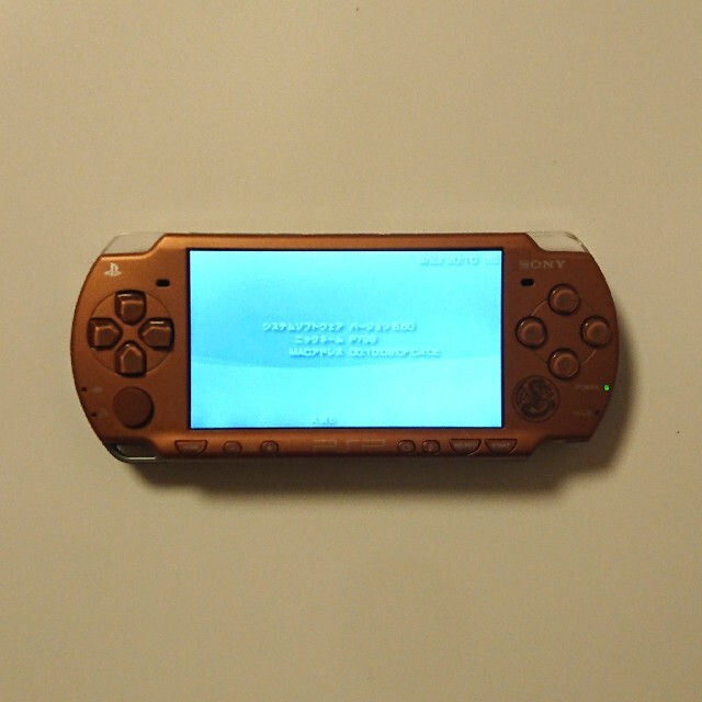 PlayStation Portable(プレイステーションポータブル)の[限定モデル]PSP 2000 本体 モンスターハンター エンタメ/ホビーのゲームソフト/ゲーム機本体(携帯用ゲーム機本体)の商品写真