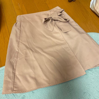 エムズエキサイト(EMSEXCITE)のエムズエキサイト ピンク スカート リボン付き 巻スカート くすみカラー(ミニスカート)