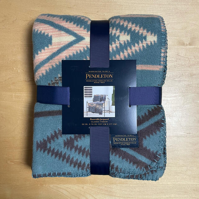 PENDLETON(ペンドルトン)の【新品・送料込み】ペンドルトン ジャガード大判サイズひざ掛け 蒼×茶 インテリア/住まい/日用品のインテリア/住まい/日用品 その他(その他)の商品写真