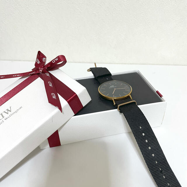 Daniel Wellington(ダニエルウェリントン)のダニエルウェリントン　時計　腕時計　ブラック　ゴールド レディースのファッション小物(腕時計)の商品写真