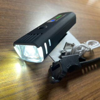新品 自動点灯高輝度・軽量・コンパクトLED充電ライト 1500mah大容量電池(パーツ)
