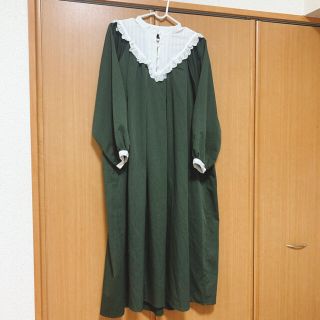 メルロー(merlot)の【美品】メルロー ワンピース カーキ 緑 襟 レース(ロングワンピース/マキシワンピース)