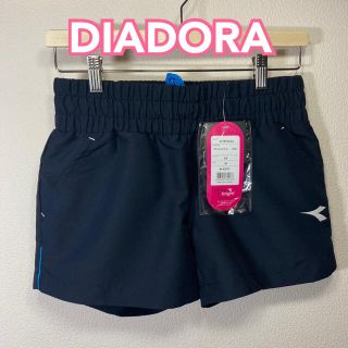 ディアドラ(DIADORA)の☆未使用☆ DIADORA テニスウェア ショートパンツ Mサイズ ネイビー(ショートパンツ)