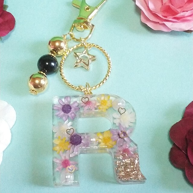 レジン ハンドメイド オーダー イニシャル キーホルダー チャーム 押し花