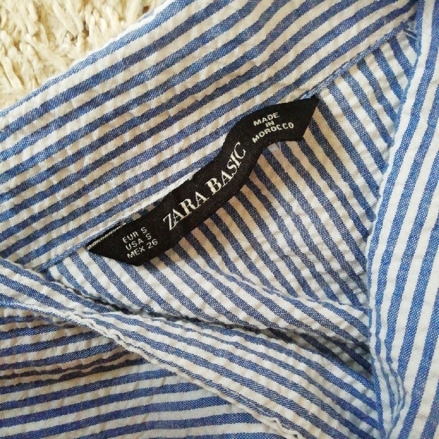 ZARA(ザラ)の25日まで専用　　　ZARA　ストライプ　シャツ　　S レディースのトップス(シャツ/ブラウス(半袖/袖なし))の商品写真