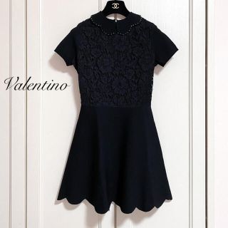 ヴァレンティノ(VALENTINO)の新品同様【VALENTINO】スタッズ襟レーススカラップワンピース(ひざ丈ワンピース)