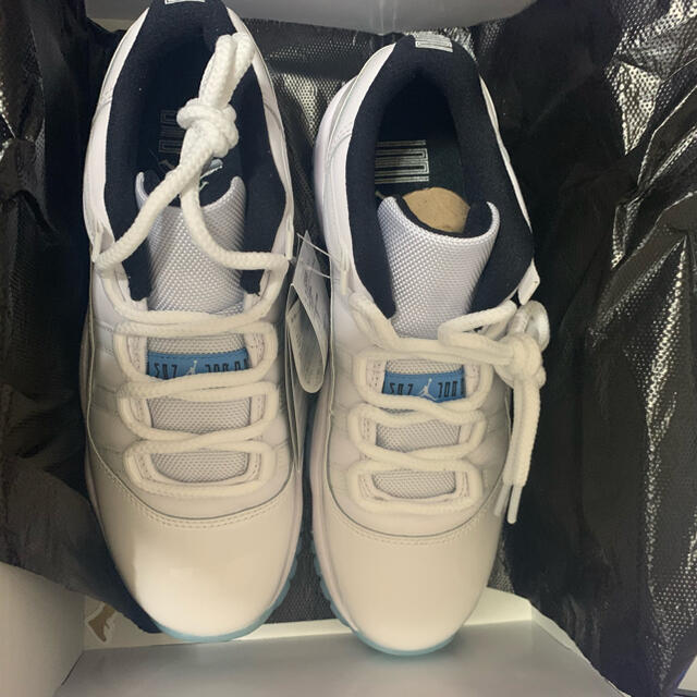 NIKE(ナイキ)のnike gs air jordan 11 low legend blue  レディースの靴/シューズ(スニーカー)の商品写真