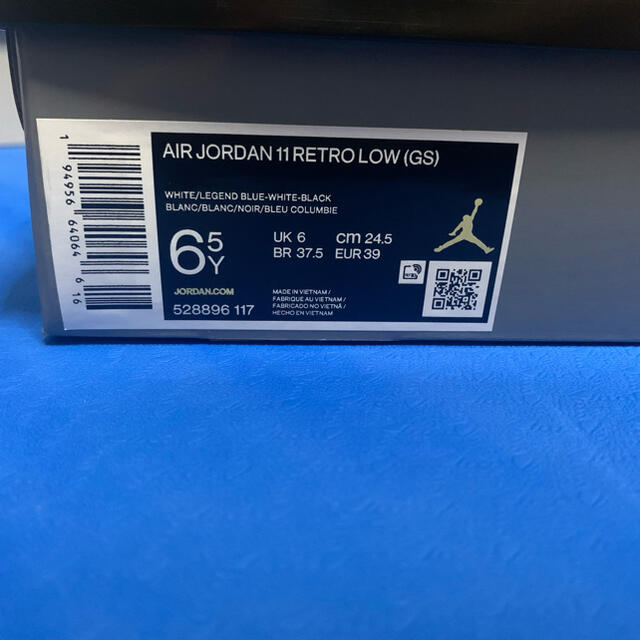 NIKE(ナイキ)のnike gs air jordan 11 low legend blue  レディースの靴/シューズ(スニーカー)の商品写真