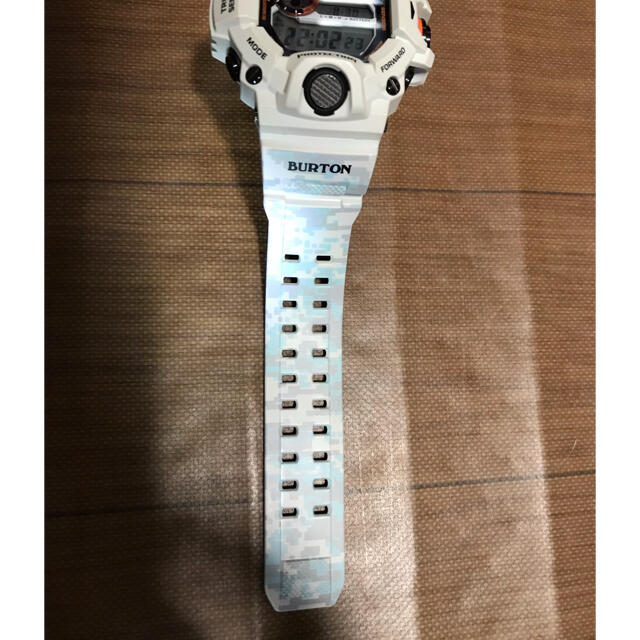 G-SHOCK(ジーショック)のG-SHOCK   RANGEMAN  GW-9400BTJ-8JR  バートン メンズの時計(腕時計(デジタル))の商品写真